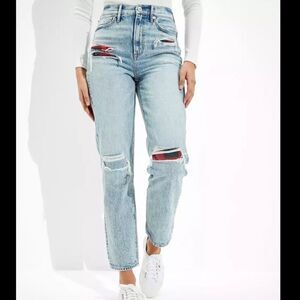 NWT AE Ripped Highest Waist '90s Boyfriend Jeans
with Comfort Stretch Waistband